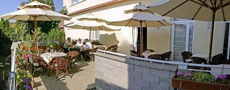 Hotel Maxim Svätý Jur Exterior foto